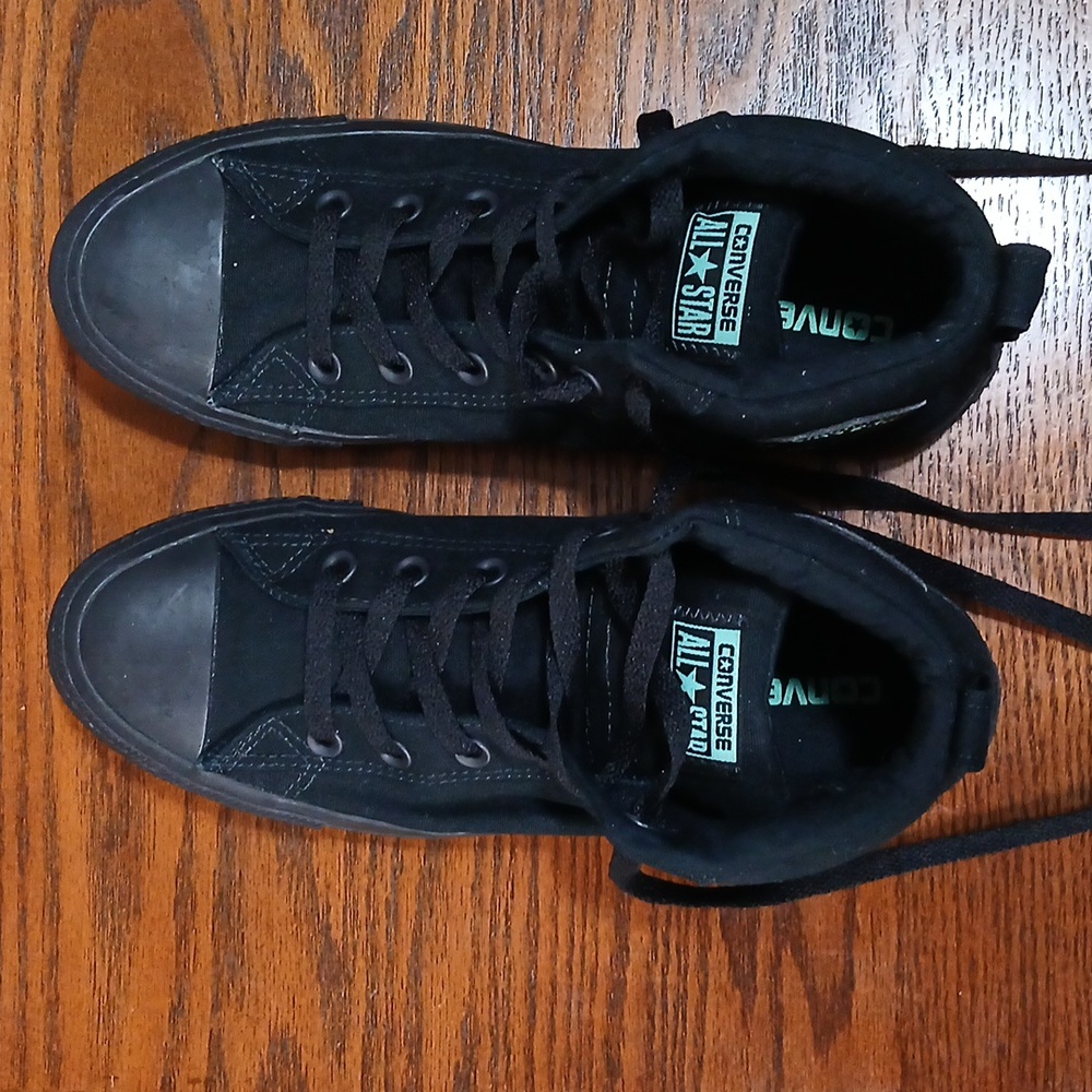 Madison Converse Black With Green Sneakers